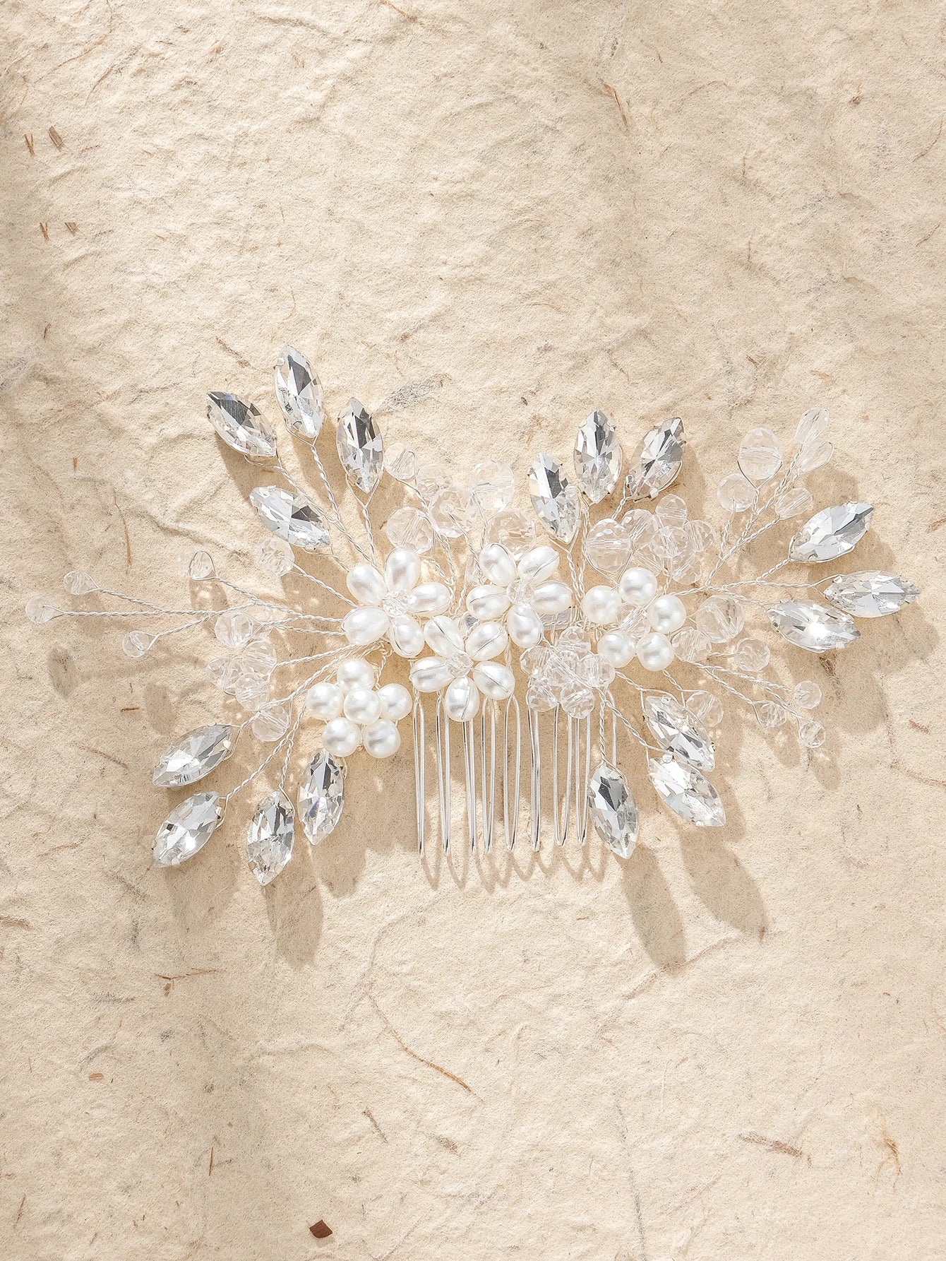 Handgefertigter Brauthaarkamm mit Kristallblumen – Elegantes Haarschmuck-Accessoire für Hochzeit, Party & festliche Anlässe