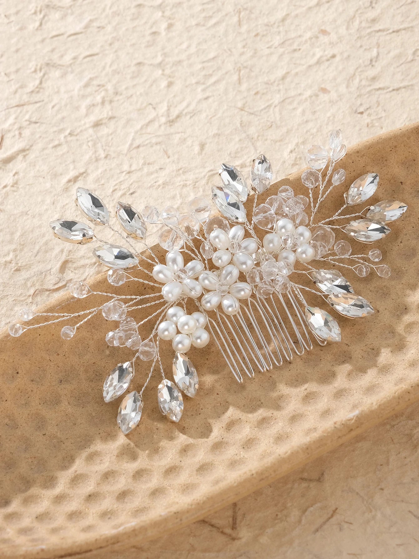 Handgefertigter Brauthaarkamm mit Kristallblumen – Elegantes Haarschmuck-Accessoire für Hochzeit, Party & festliche Anlässe