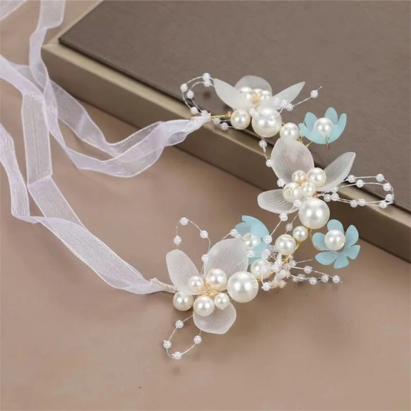 Frühlingshafte Boho Blumenkrone mit Perlen für Mädchen – Hochzeit Haarschmuck & Blumen-Haarreif | Kinder Geschenk