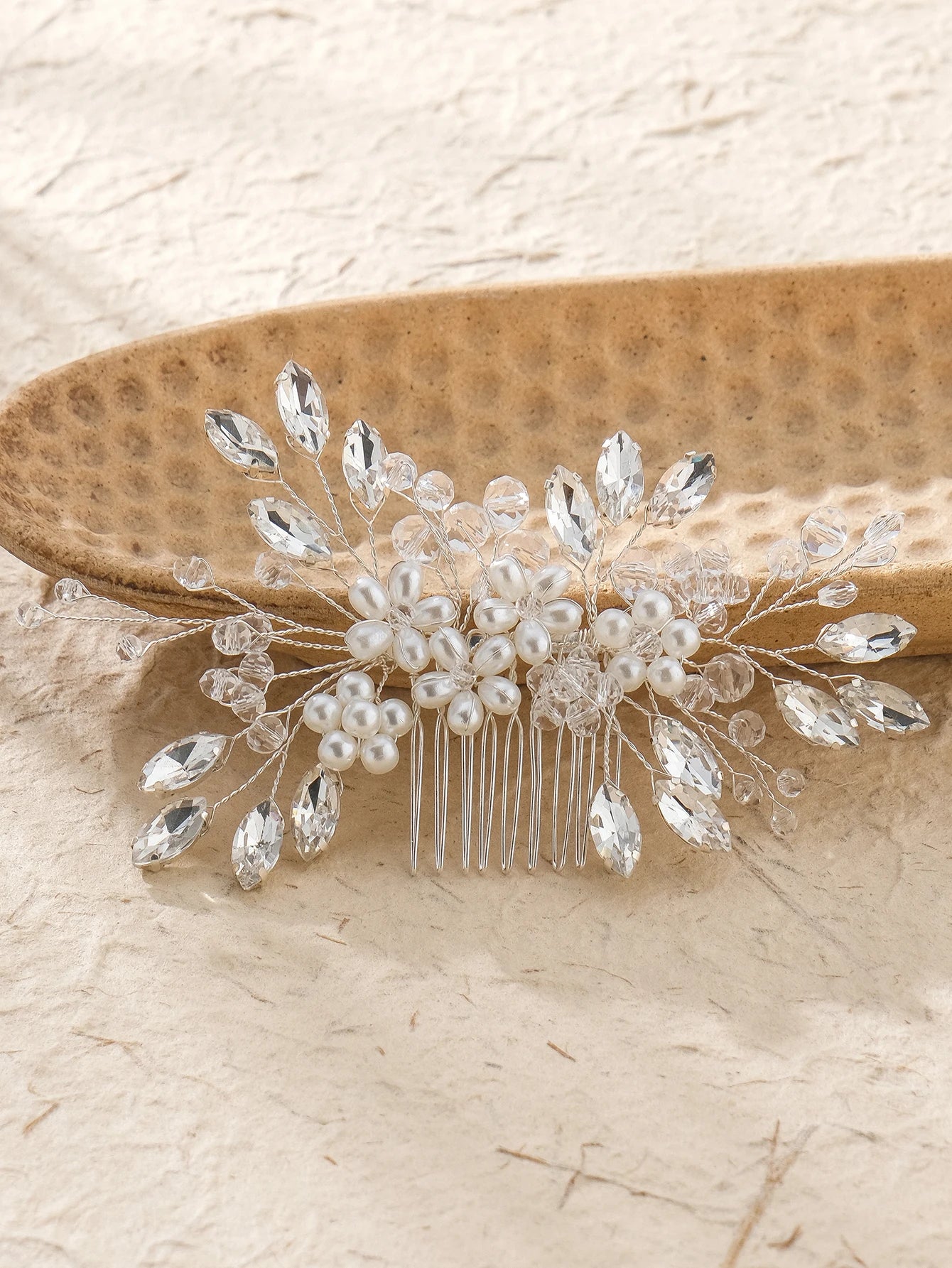 Handgefertigter Brauthaarkamm mit Kristallblumen – Elegantes Haarschmuck-Accessoire für Hochzeit, Party & festliche Anlässe