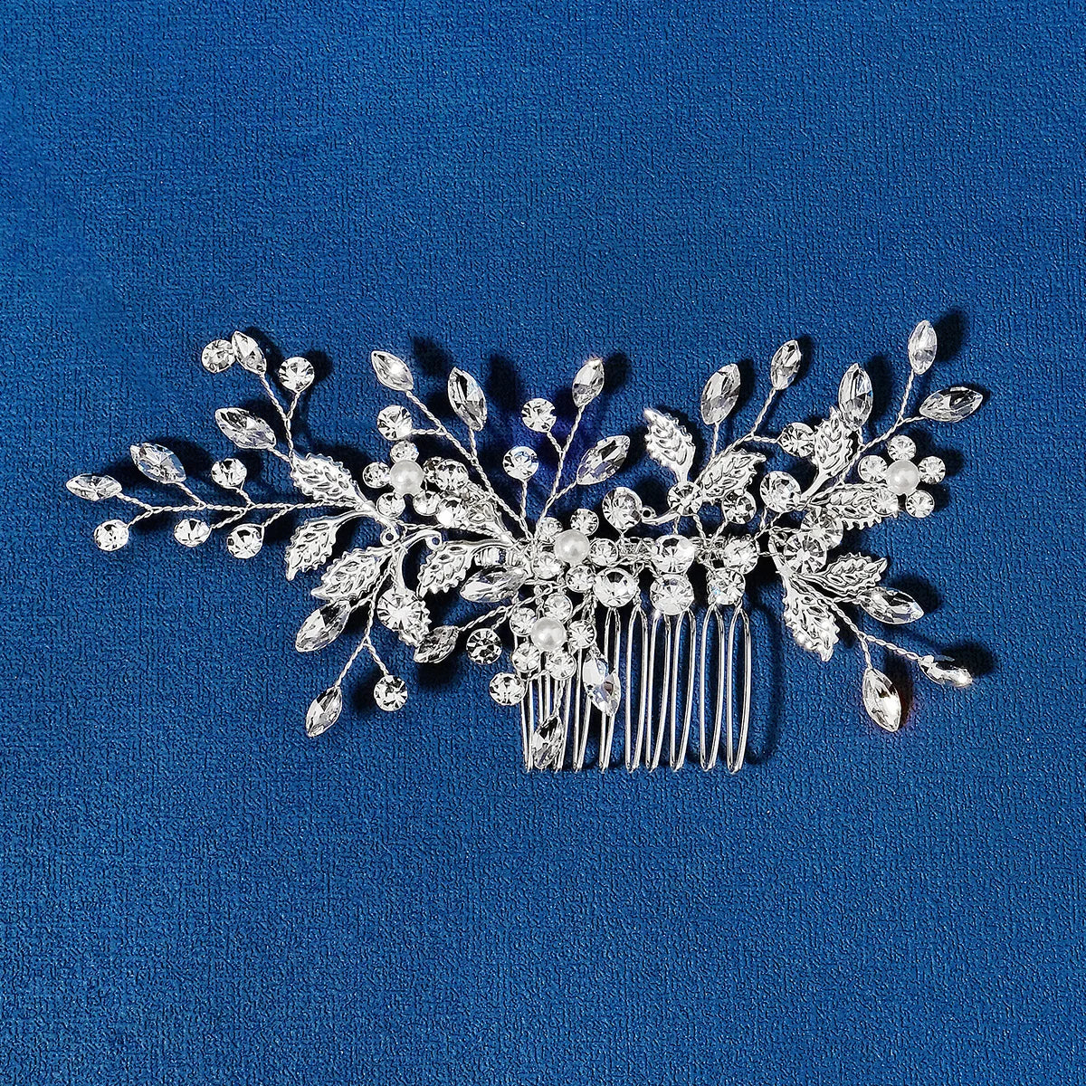 Silberner Haarkamm mit Perlen & Strass – Handgefertigtes elegantes Haarschmuck-Accessoire für Damen & Bräute