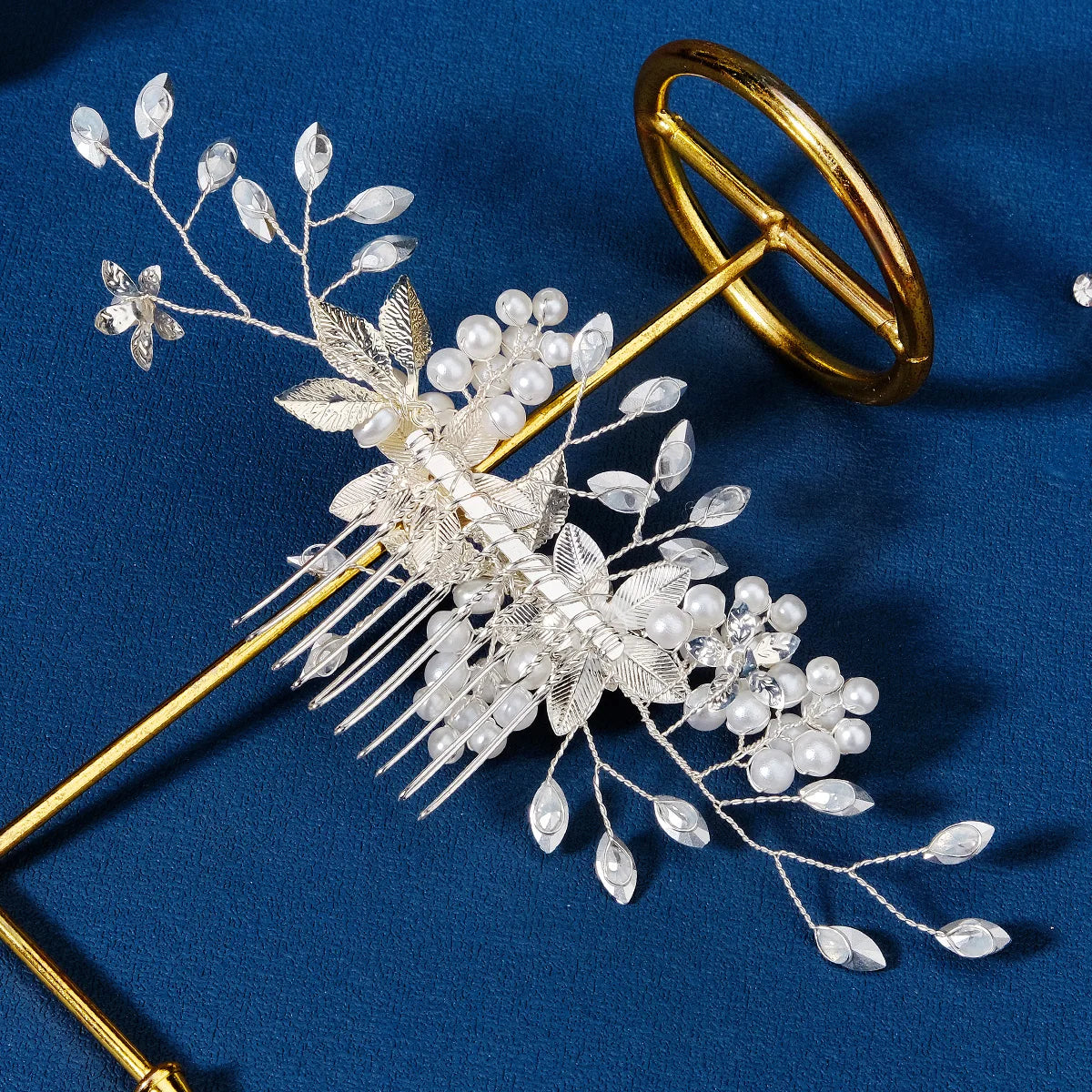 Silberner Haarkamm mit Perlen & Strass – Handgefertigtes elegantes Haarschmuck-Accessoire für Damen & Bräute