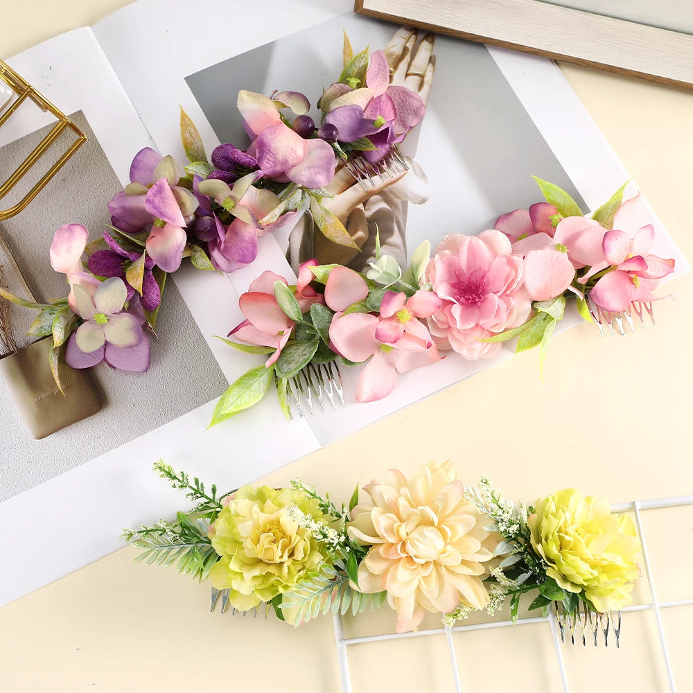 Romantischer Braut-Haarkamm mit Blumen – Rattan-Stil Haaraccessoire für Hochzeiten & besondere Anlässe
