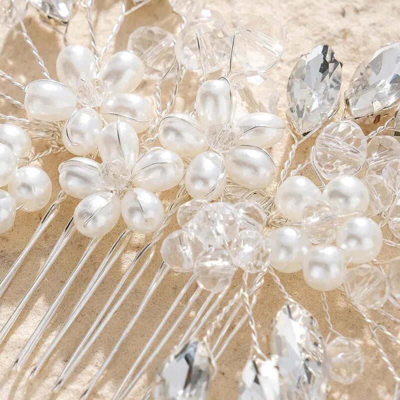 Handgefertigter Brauthaarkamm mit Kristallblumen – Elegantes Haarschmuck-Accessoire für Hochzeit, Party & festliche Anlässe