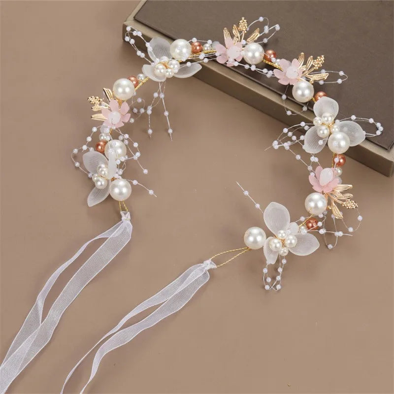 Frühlingshafte Boho Blumenkrone mit Perlen für Mädchen – Hochzeit Haarschmuck & Blumen-Haarreif | Kinder Geschenk
