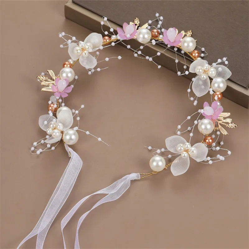 Frühlingshafte Boho Blumenkrone mit Perlen für Mädchen – Hochzeit Haarschmuck & Blumen-Haarreif | Kinder Geschenk