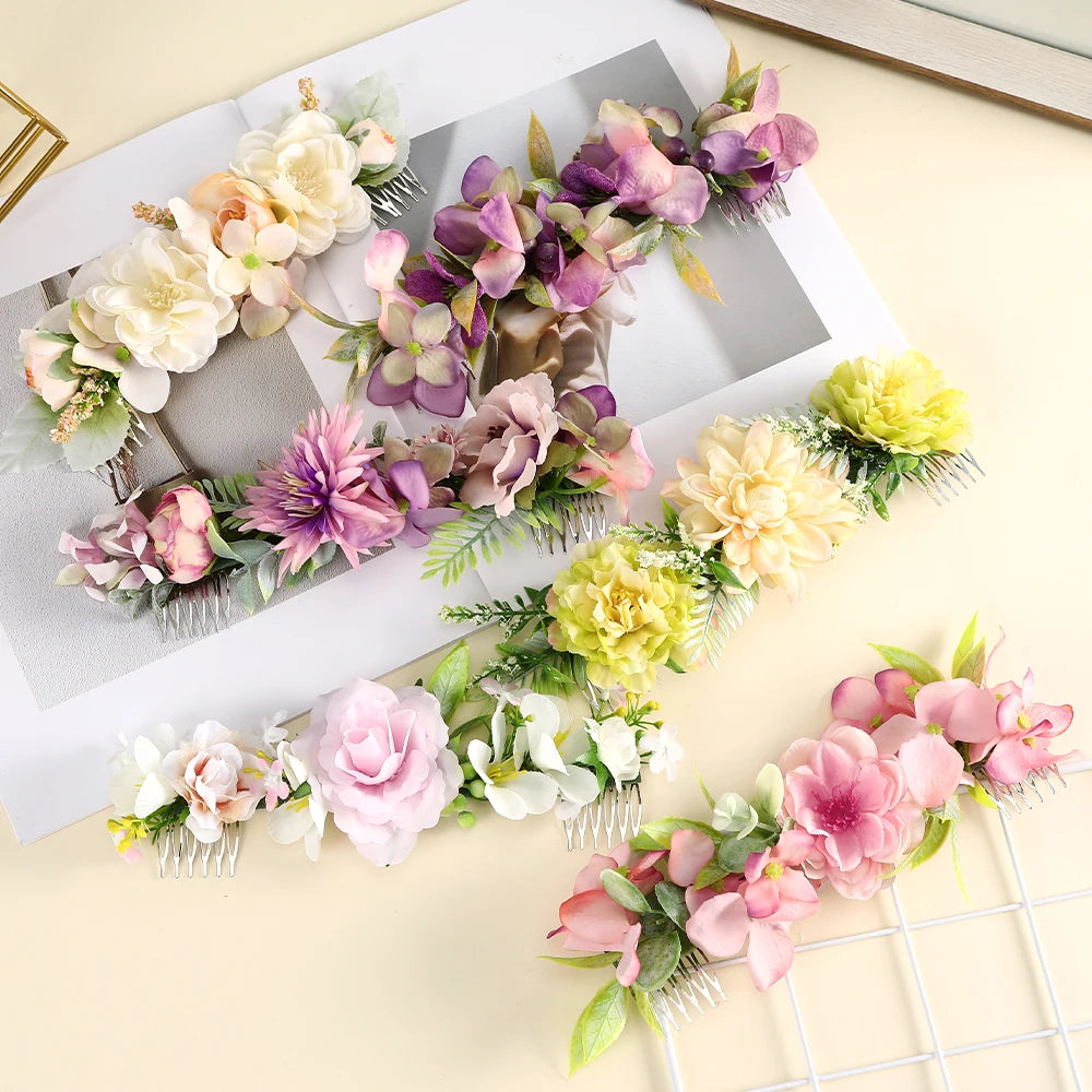 Romantischer Braut-Haarkamm mit Blumen – Rattan-Stil Haaraccessoire für Hochzeiten & besondere Anlässe