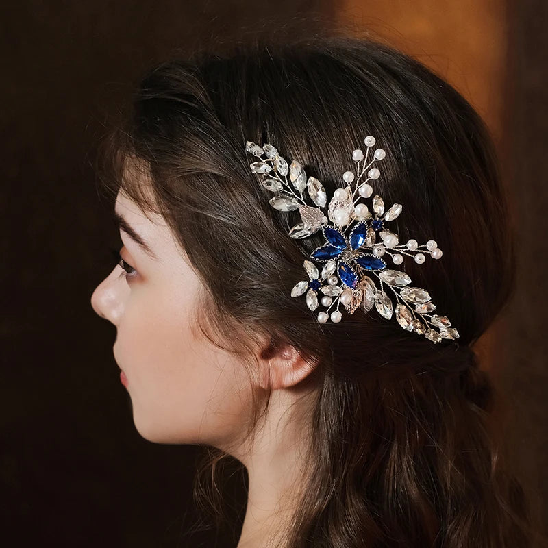 Silberner Haarkamm mit Perlen & Strass – Handgefertigtes elegantes Haarschmuck-Accessoire für Damen & Bräute