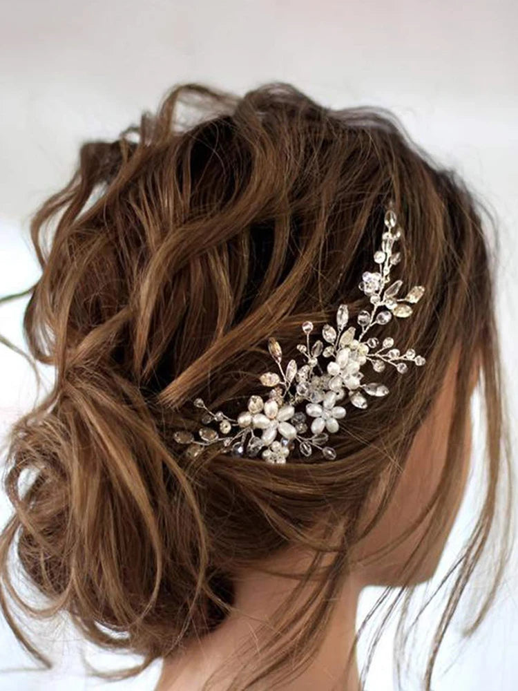 Handgefertigter Brauthaarkamm mit Kristallblumen – Elegantes Haarschmuck-Accessoire für Hochzeit, Party & festliche Anlässe