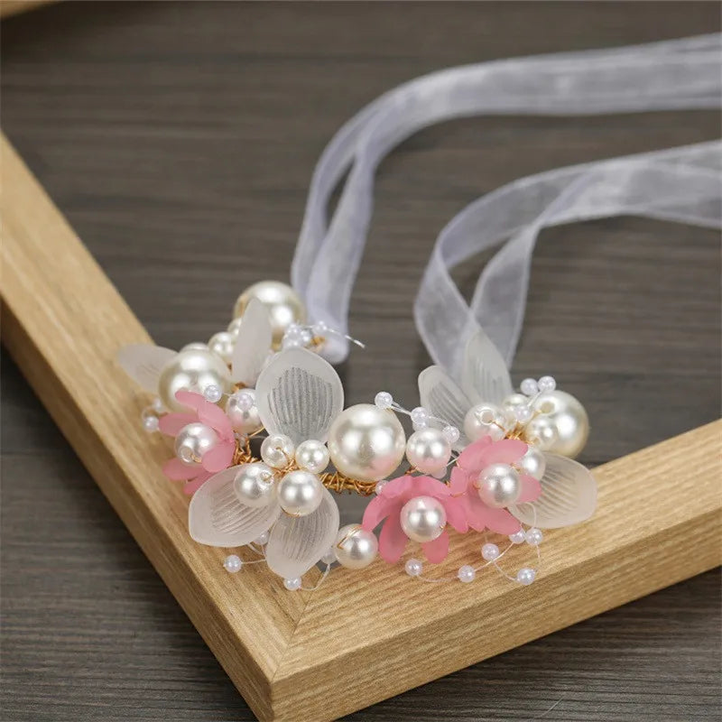 Frühlingshafte Boho Blumenkrone mit Perlen für Mädchen – Hochzeit Haarschmuck & Blumen-Haarreif | Kinder Geschenk