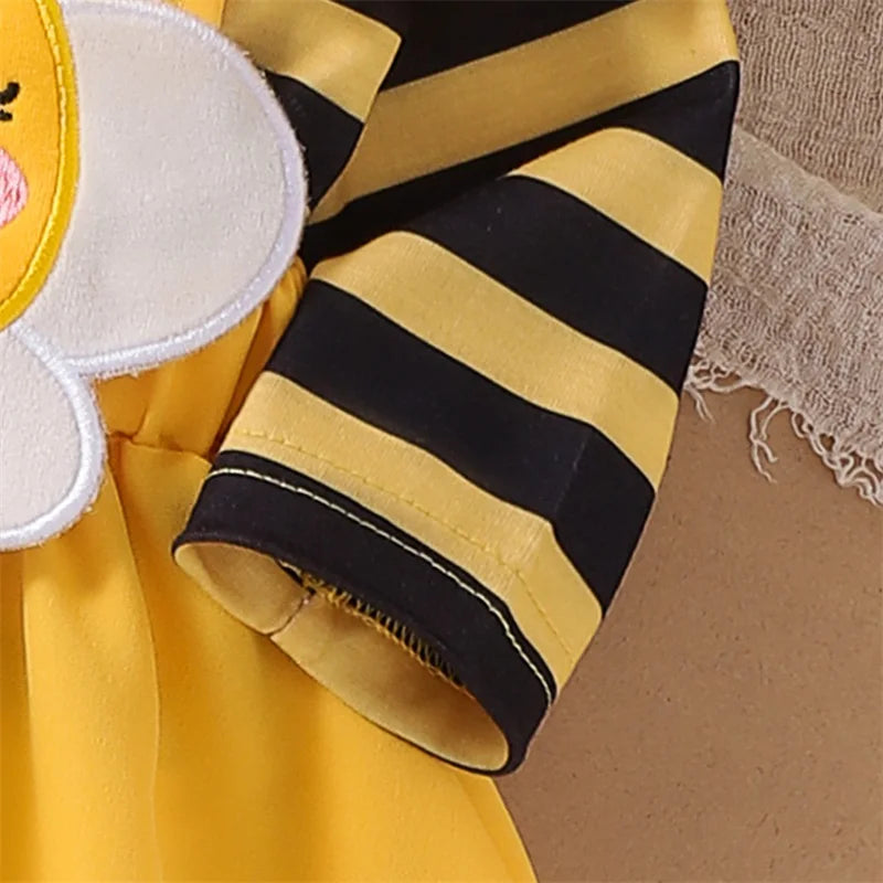 Herbst-Outfit für Baby-Mädchen – 3-teilig: Langarm-Romper mit Flügelärmeln, Trägerkleid mit Bienen-/Marienkäfer-Stickerei & Haarband – von Faithtur
