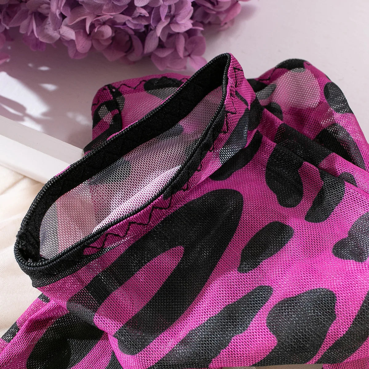 Sexy Lingerie Set in Pink Leopard Mesh – BH, Handschuhe & Beinlinge