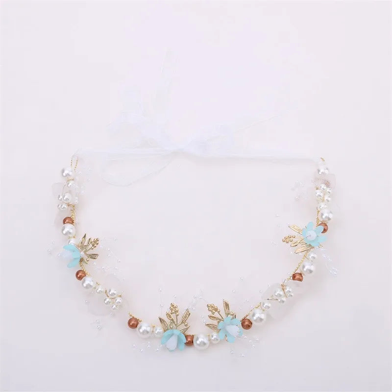Frühlingshafte Boho Blumenkrone mit Perlen für Mädchen – Hochzeit Haarschmuck & Blumen-Haarreif | Kinder Geschenk