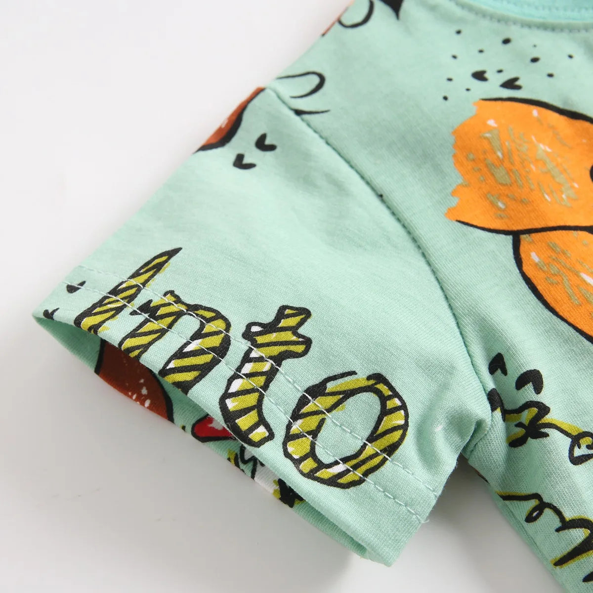 Sommer-Babyset für Jungen – 2-teiliges Baumwoll-Outfit mit Kurzarmshirt & Shorts im Cartoon-Stil (0–12 Monate)