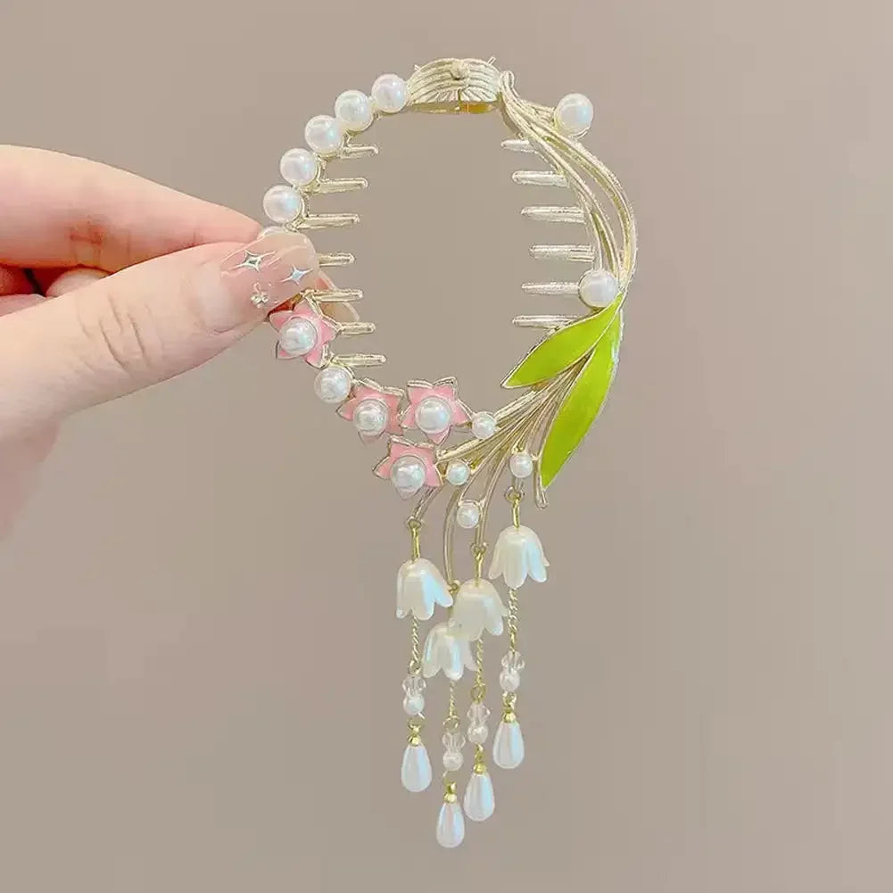 Elegante Haarkralle mit Blumen-Quaste – Schmetterling, Strass & Perlen – Haarclip für Damen | Dutt- & Zopfhalter Accessoire