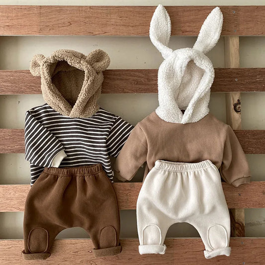 Kuscheliges Winter-Set für Babys – Fleece Hoodie mit Tierkapuze (Hase/Bär) + Hose – Warm & Süß (0–24 Monate)