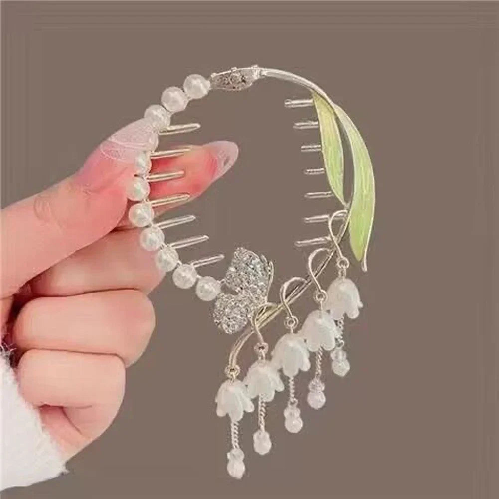Elegante Haarkralle mit Blumen-Quaste – Schmetterling, Strass & Perlen – Haarclip für Damen | Dutt- & Zopfhalter Accessoire