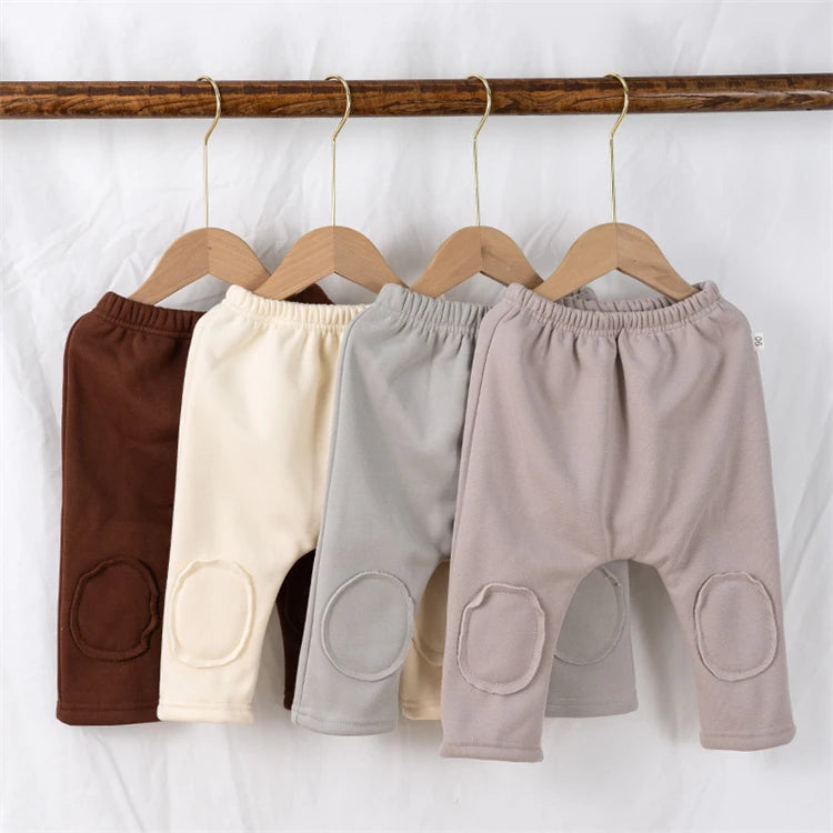 Kuscheliges Winter-Set für Babys – Fleece Hoodie mit Tierkapuze (Hase/Bär) + Hose – Warm & Süß (0–24 Monate)