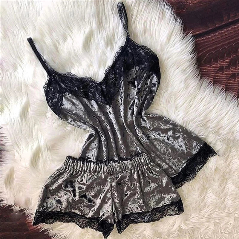 Verführerisches Damen-Schlafanzug-Set aus Samt – Trägertop mit Schleife & Shorts – Sexy V-Ausschnitt Homewear