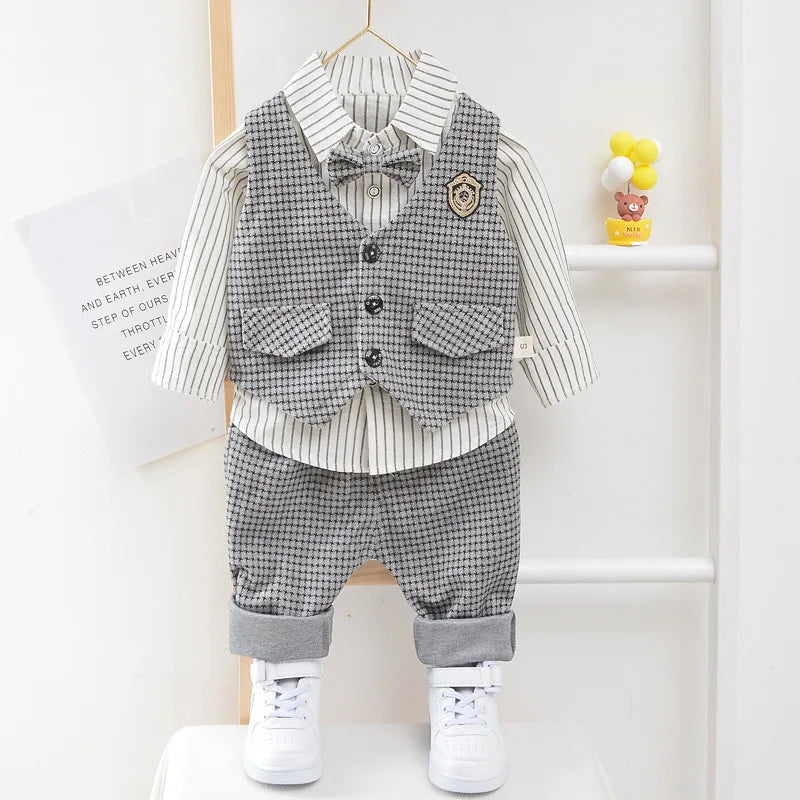 Elegantes Baby-Jungen Outfit – 3-teiliges Gentleman-Set mit Hemd, Weste & Krawatte – Perfekt für Feste & Auftritte (1–4 Jahre)