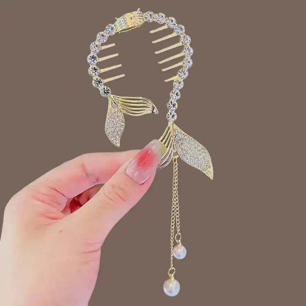 Elegante Haarkralle mit Blumen-Quaste – Schmetterling, Strass & Perlen – Haarclip für Damen | Dutt- & Zopfhalter Accessoire
