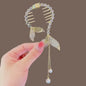 Elegante Haarkralle mit Blumen-Quaste – Schmetterling, Strass & Perlen – Haarclip für Damen | Dutt- & Zopfhalter Accessoire