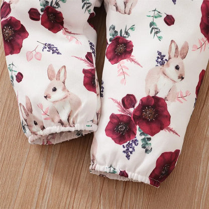 Baby Mädchen 3-teiliges Outfit – Langarm-Romper mit Blumen-Trägerhose & Stirnband | Weiches Baumwollset für Frühling & Herbst (0–24 Monate)