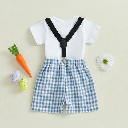 Baby-Jungen Oster-Outfit – 2-teilig: Kurzarm-Body mit Auto- & Hasen-Print + karierten Hosenträger-Shorts – von Emmababy (0–18 Monate)