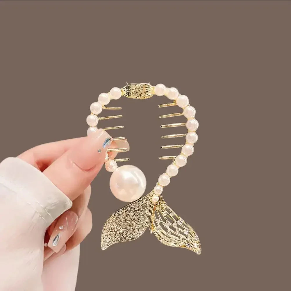 Elegante Haarkralle mit Blumen-Quaste – Schmetterling, Strass & Perlen – Haarclip für Damen | Dutt- & Zopfhalter Accessoire