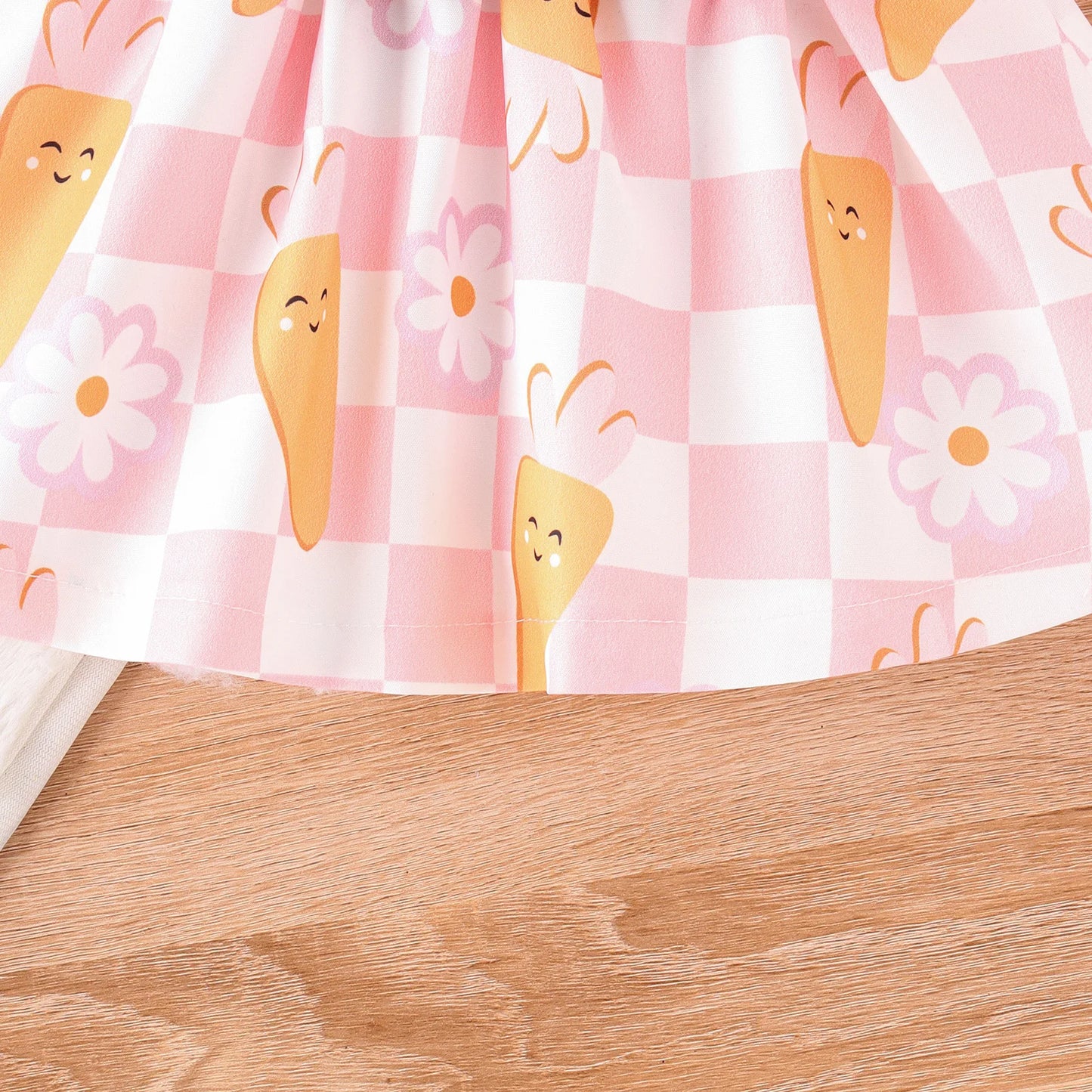 My First Easter” Baby-Mädchen-Outfit – 4-teilig: Hasen-Body, Karotten-Shorts, Socken & Haarband – von Prowow