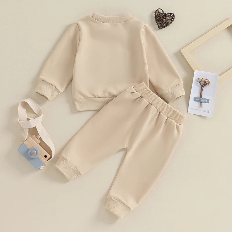 Baby Jungen 2-tlg. Herbst-Winter Set – Sweatshirt mit Buchstaben-Stickerei + Hose mit Tasche | Bequemes Outfit für Kleinkinder 0–3 Jahre