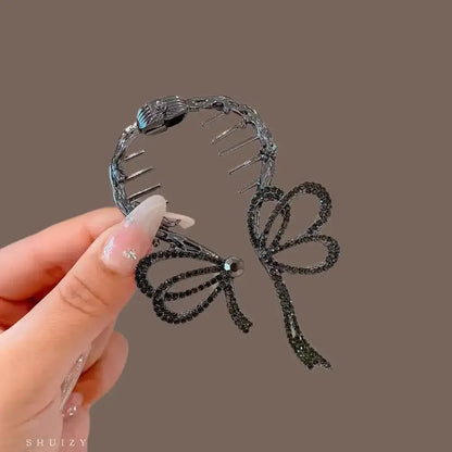 Elegante Haarkralle mit Blumen-Quaste – Schmetterling, Strass & Perlen – Haarclip für Damen | Dutt- & Zopfhalter Accessoire