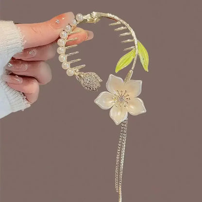 Elegante Haarkralle mit Blumen-Quaste – Schmetterling, Strass & Perlen – Haarclip für Damen | Dutt- & Zopfhalter Accessoire