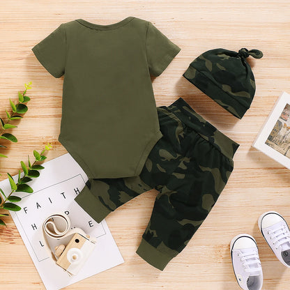3-teiliges Sommer-Outfit für Neugeborene Jungen – Kurzarm-Body mit Schriftzug + Camouflage-Hose + Mütze | Baby Jungen Kleidung 0–18 Monate