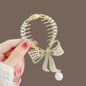 Elegante Haarkralle mit Blumen-Quaste – Schmetterling, Strass & Perlen – Haarclip für Damen | Dutt- & Zopfhalter Accessoire