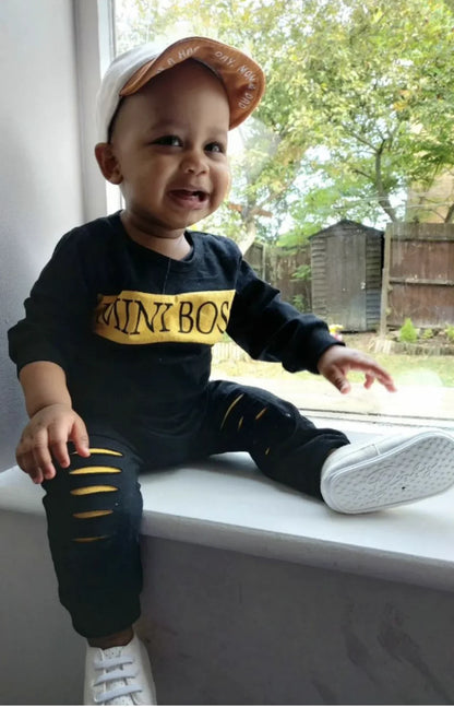 2-teiliges Baby-Set für Herbst – Langarm-Shirt mit Schriftzug & Hose – Unisex Baumwoll-Outfit für Neugeborene & Kleinkinder (0–24 Monate)