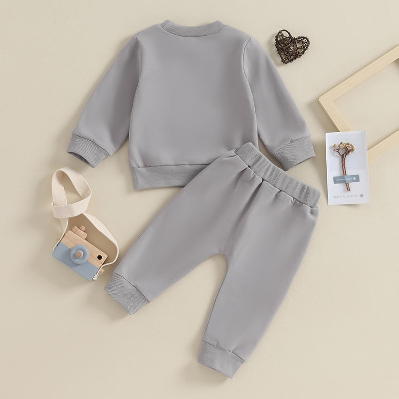 Baby Jungen 2-tlg. Herbst-Winter Set – Sweatshirt mit Buchstaben-Stickerei + Hose mit Tasche | Bequemes Outfit für Kleinkinder 0–3 Jahre